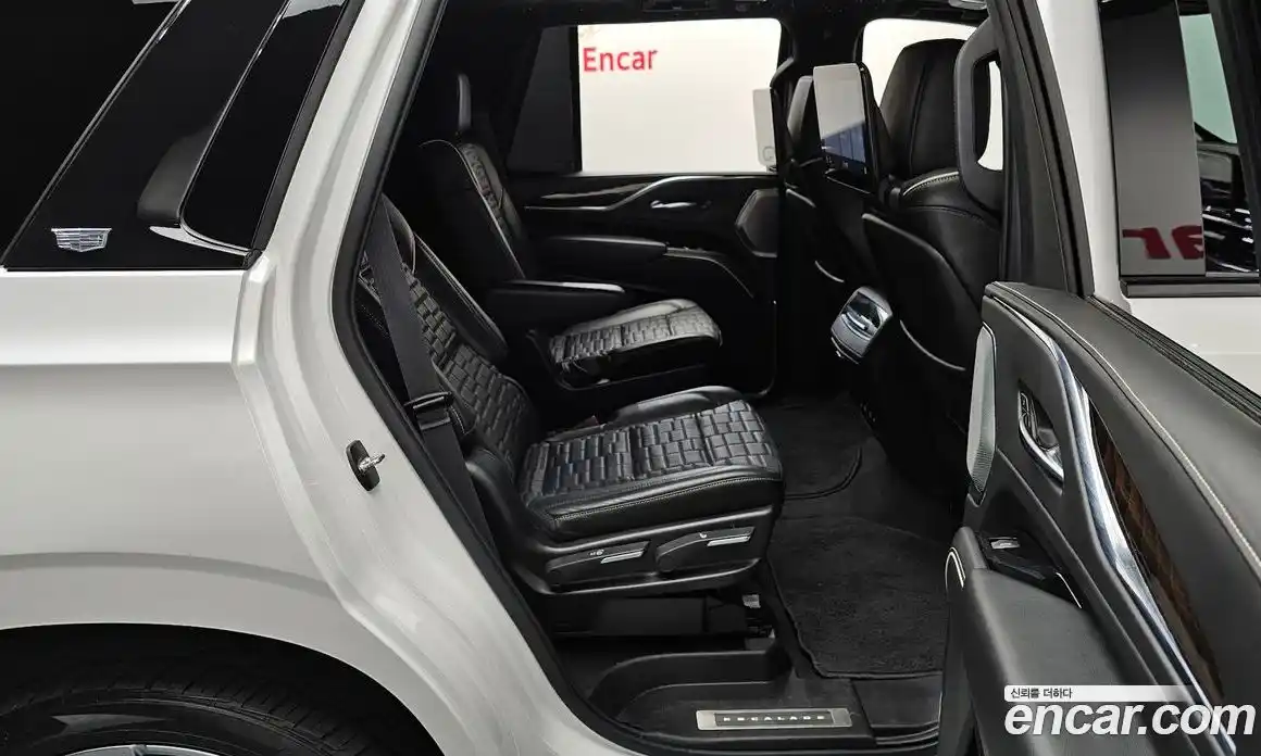 Cadillac Escalade 2021 6.2 Автомат в Москве № 256456, фото 13