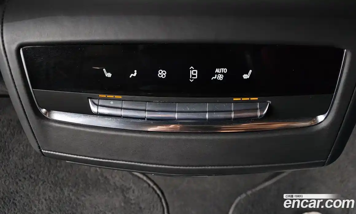 Cadillac Escalade 2021 6.2 Автомат в Москве № 256456, фото 19