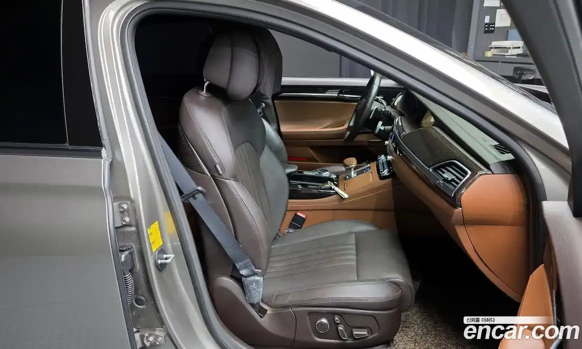 Genesis G90 2019 3.8 Автомат в Москве № 259475, фото 11