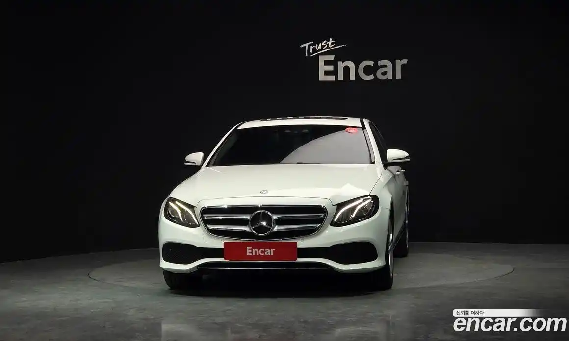 Mercedes-Benz E-Class 2017 2.0 Автомат в Москве № 292666, фото 13