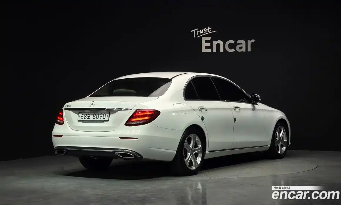 Mercedes-Benz E-Class 2017 2.0 Автомат в Москве № 292666, фото 17