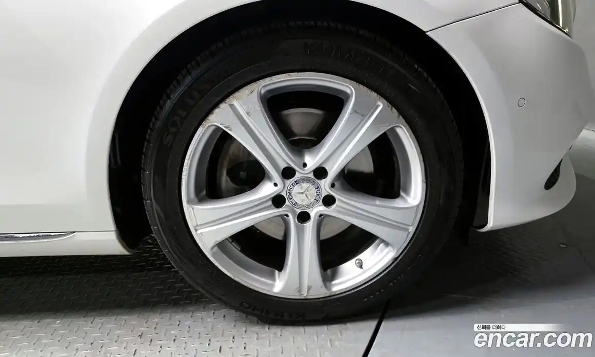 Mercedes-Benz E-Class 2017 2.0 Автомат в Москве № 292666, фото 18