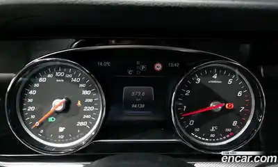 Mercedes-Benz E-Class 2017 2.0 Автомат в Москве № 292666, миниатюра 5