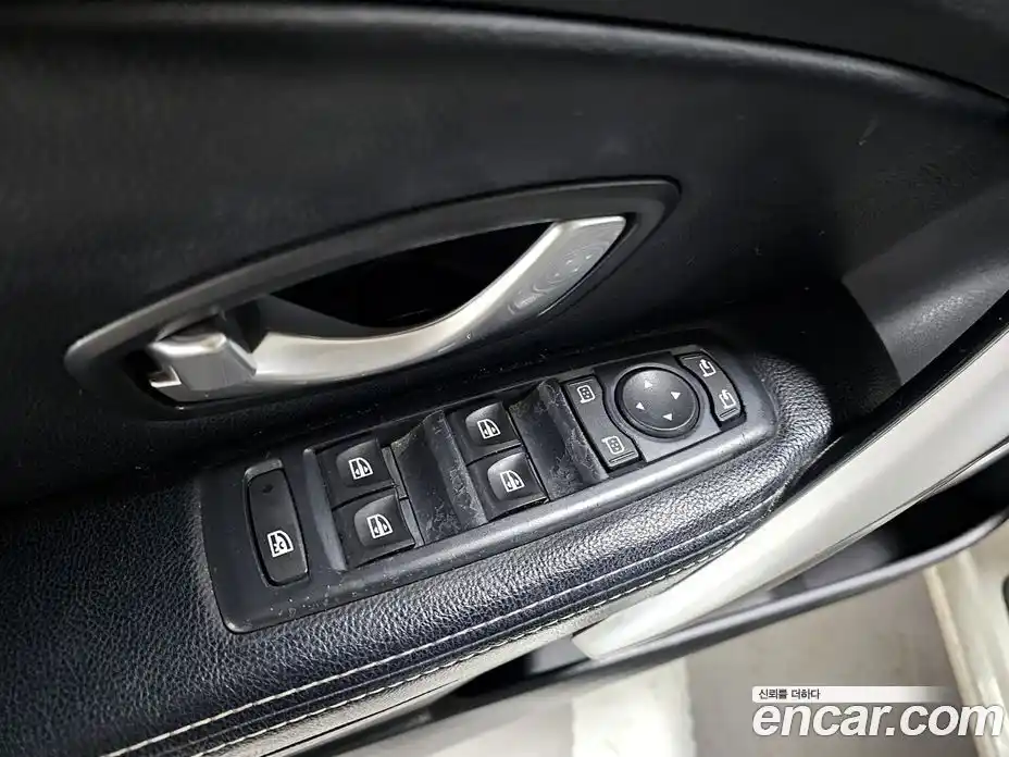 Renault SM3 2010 1.6 Автомат в Москве № 301892, фото 16