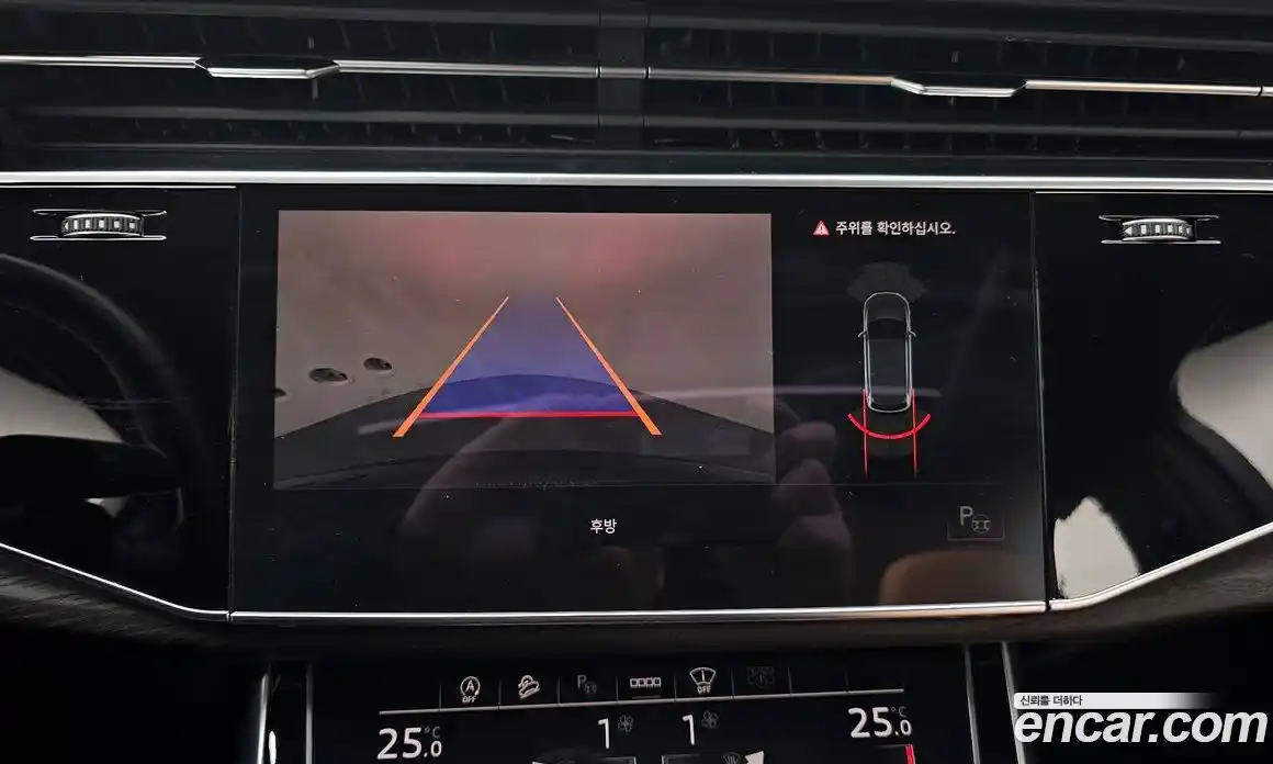 Audi Q7 2021 3.0 Автомат в Москве № 312032, фото 1