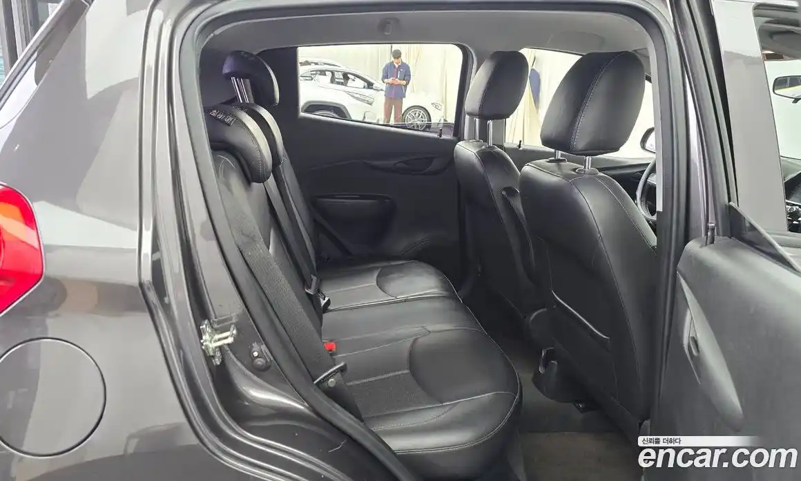 Chevrolet Spark 2016 1.0 Автомат в Москве № 314278, фото 11