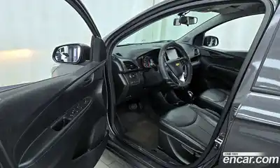 Chevrolet Spark 2016 1.0 Автомат в Москве № 314278, миниатюра 9