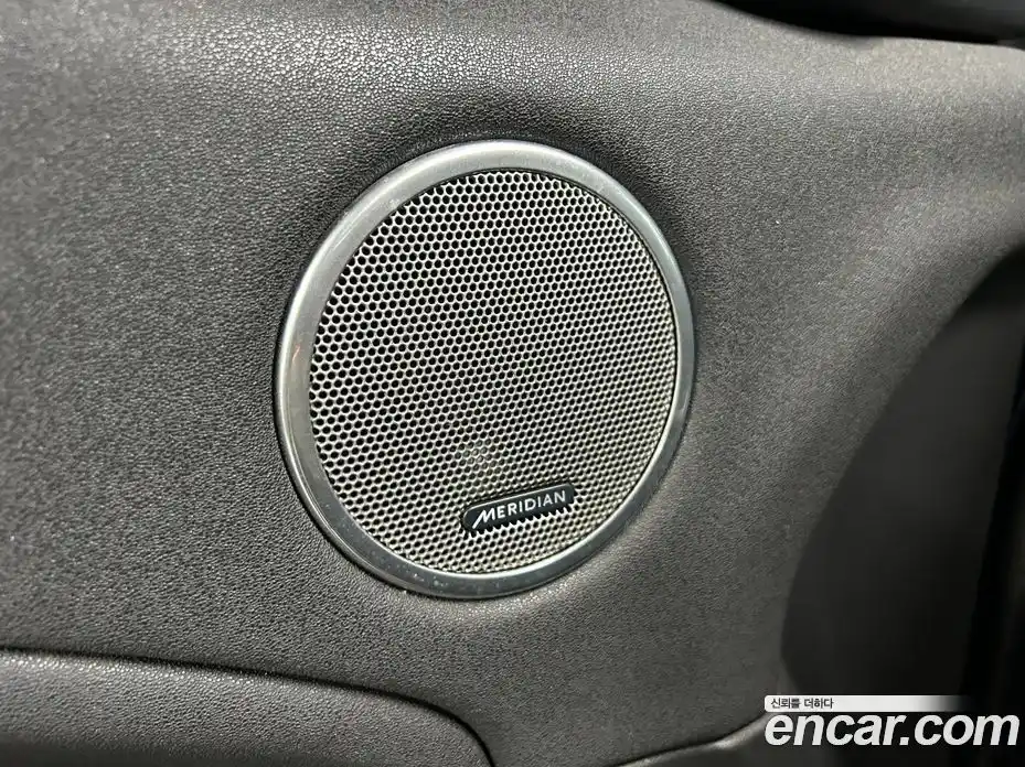 Land Rover Range-Rover Evoque 2017 2.0 Автомат в Москве № 328463, фото 18