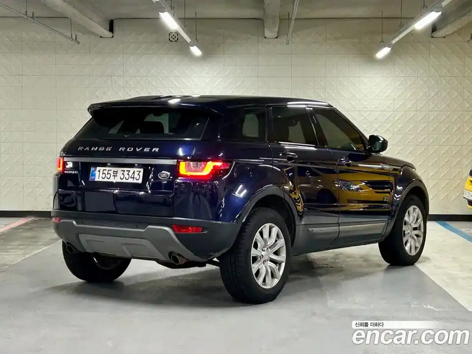Land Rover Range-Rover Evoque 2017 2.0 Автомат в Москве № 328463, фото 2