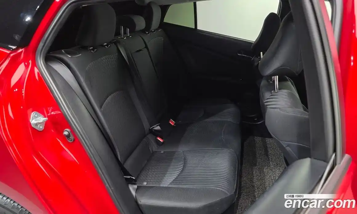 Toyota Prius 2018 1.8 Автомат в Москве № 334921, фото 1