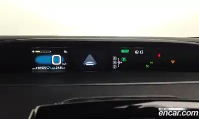 Toyota Prius 2018 1.8 Автомат в Москве № 334921, миниатюра 5