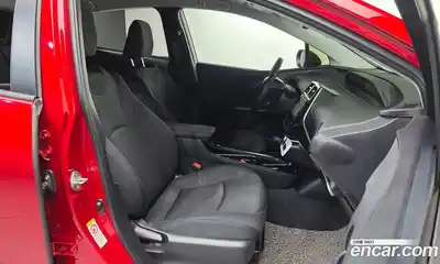 Toyota Prius 2018 1.8 Автомат в Москве № 334921, миниатюра 9