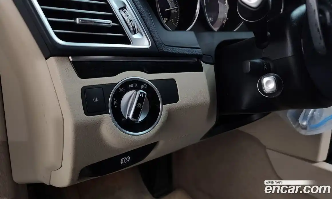 Mercedes-Benz E-Class 2014 2.0 Автомат в Москве № 342874, фото 15