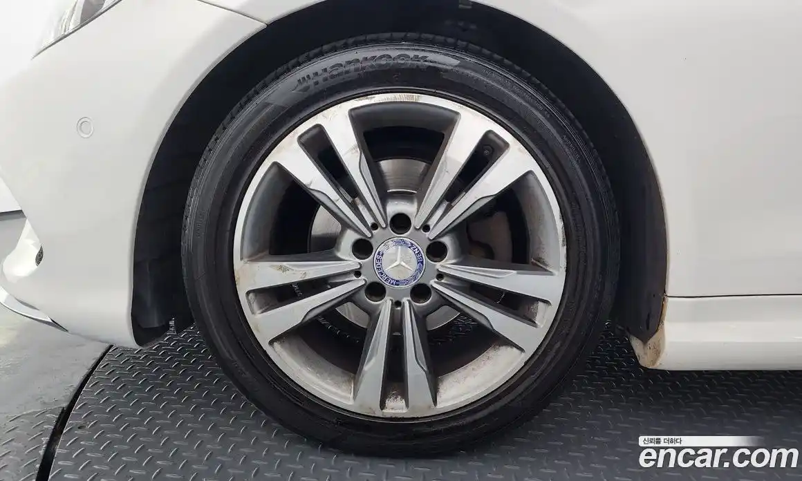 Mercedes-Benz E-Class 2014 2.0 Автомат в Москве № 342874, фото 19