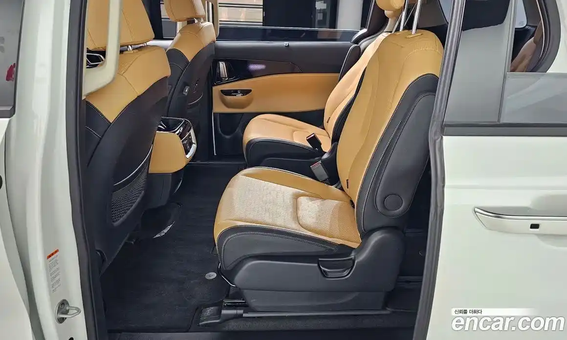 Kia Canival 2023 2.2 Автомат в Москве № 360132, фото 13