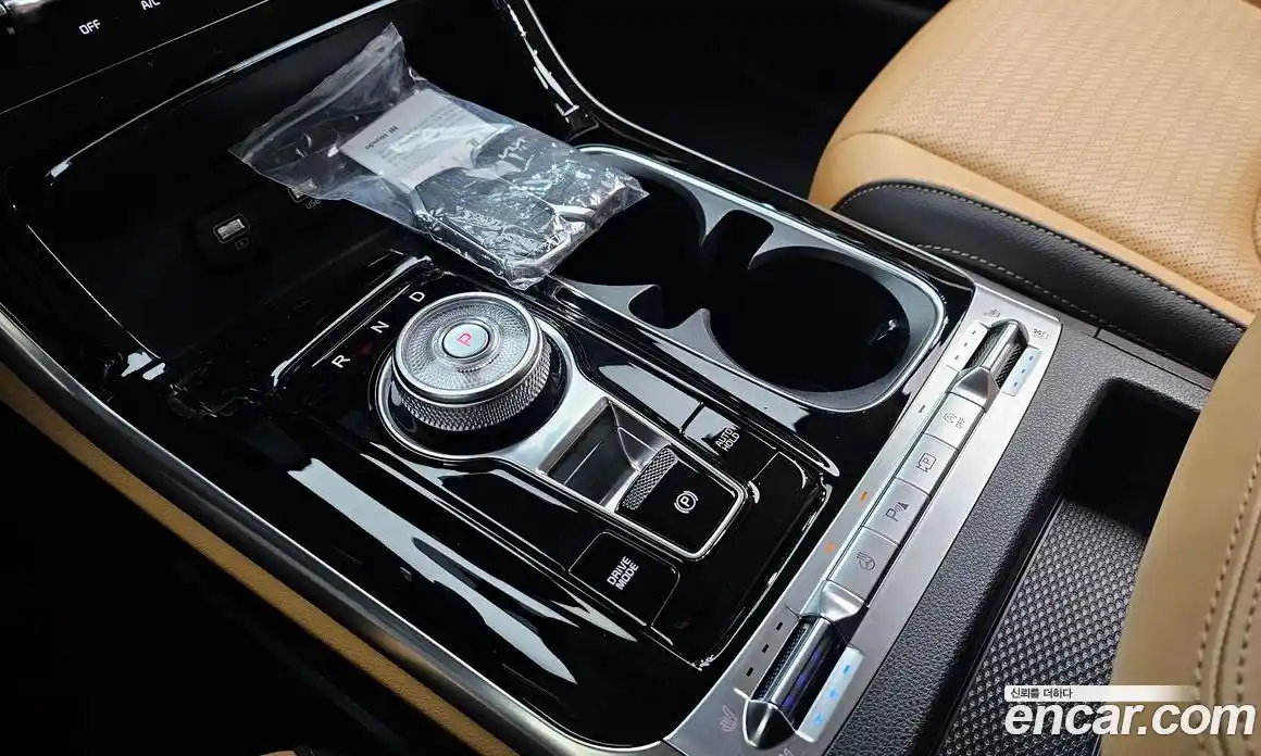 Kia Canival 2023 2.2 Автомат в Москве № 360132, фото 9