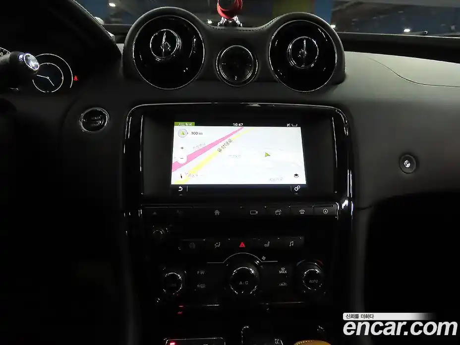 Jaguar XJ 2016 3.0 Автомат в Москве № 386507, фото 11