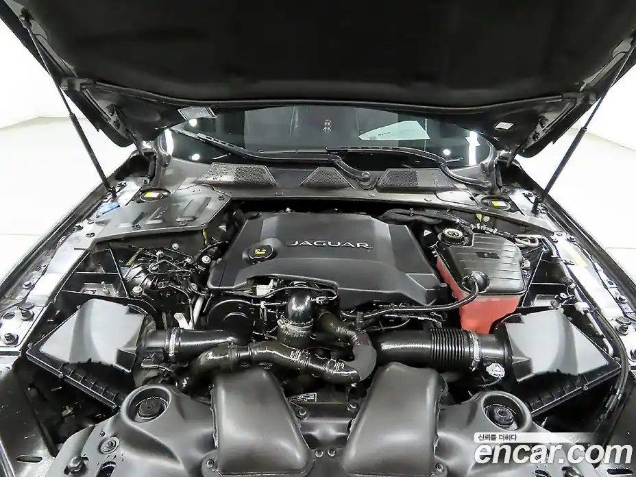 Jaguar XJ 2016 3.0 Автомат в Москве № 386507, фото 18