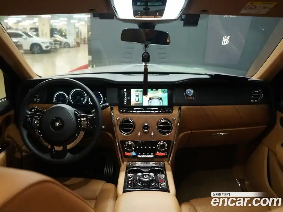 Rolls-Royce Cullinan 2022 6.7 Автомат в Москве № 387385, фото 14