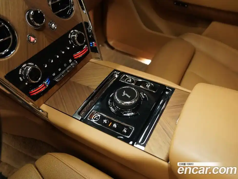 Rolls-Royce Cullinan 2022 6.7 Автомат в Москве № 387385, фото 15