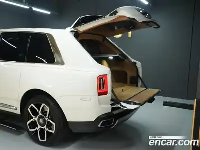 Rolls-Royce Cullinan 2022 6.7 Автомат в Москве № 387385, миниатюра 7