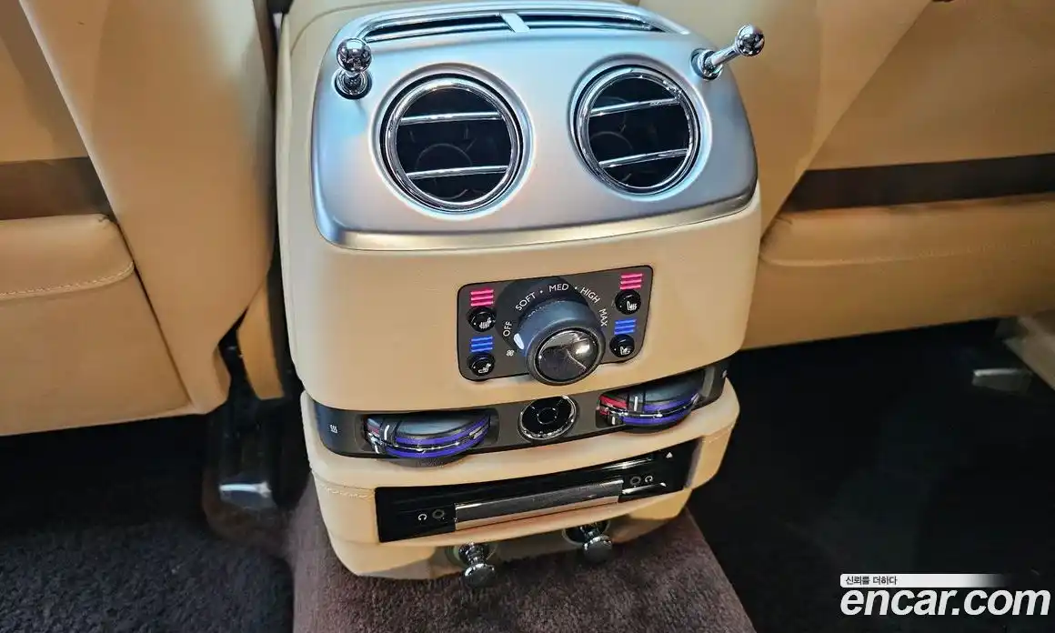 Rolls-Royce Ghost 2018 6.6 Автомат в Москве № 387506, фото 17