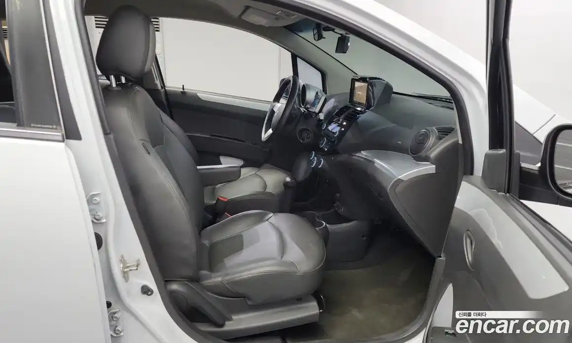 Chevrolet Spark 2013 1.0 Автомат в Москве № 38948, фото 15