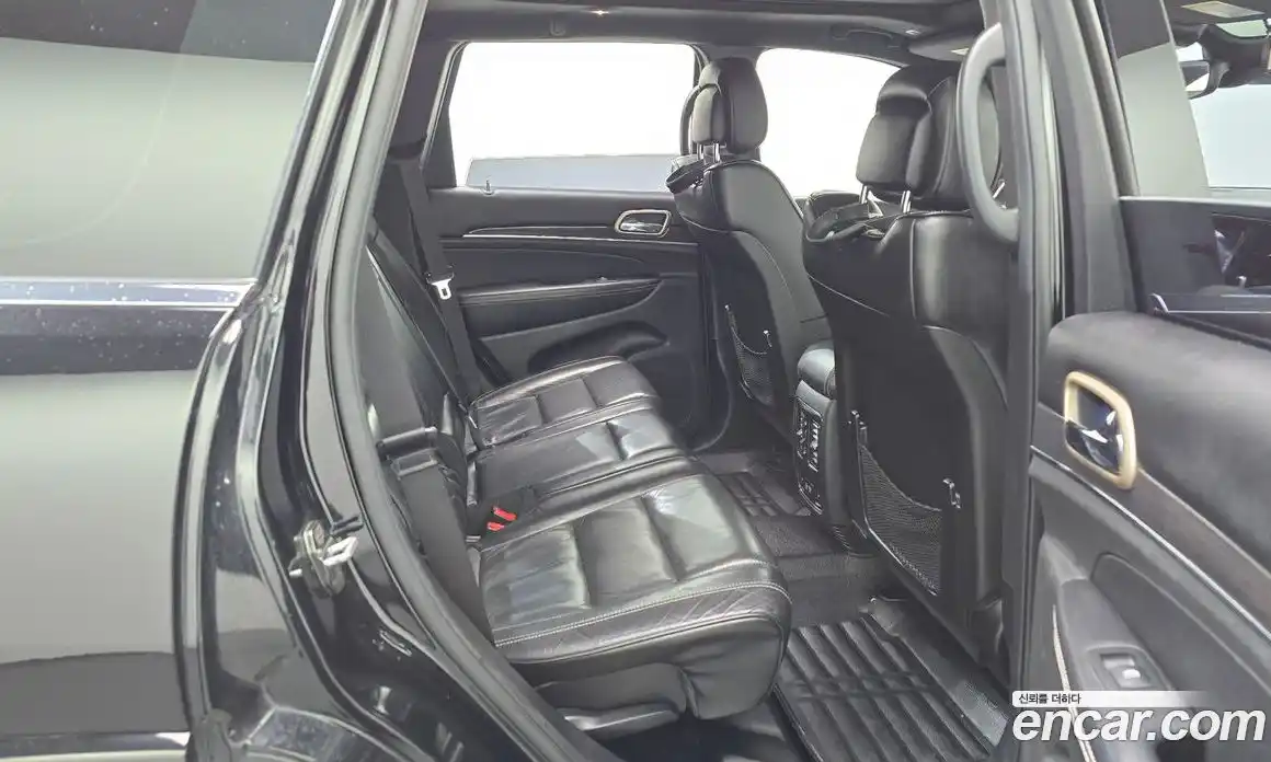 Jeep Cherokee 2017 3.6 Автомат в Москве № 401941, фото 12