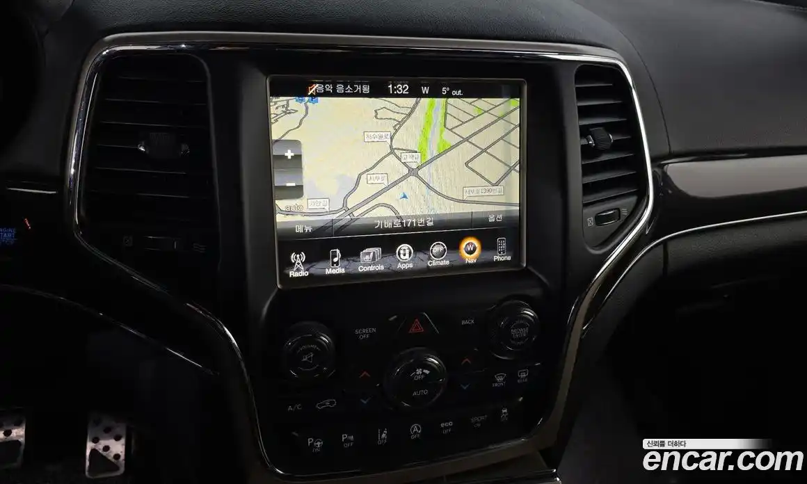 Jeep Cherokee 2017 3.6 Автомат в Москве № 401941, фото 14