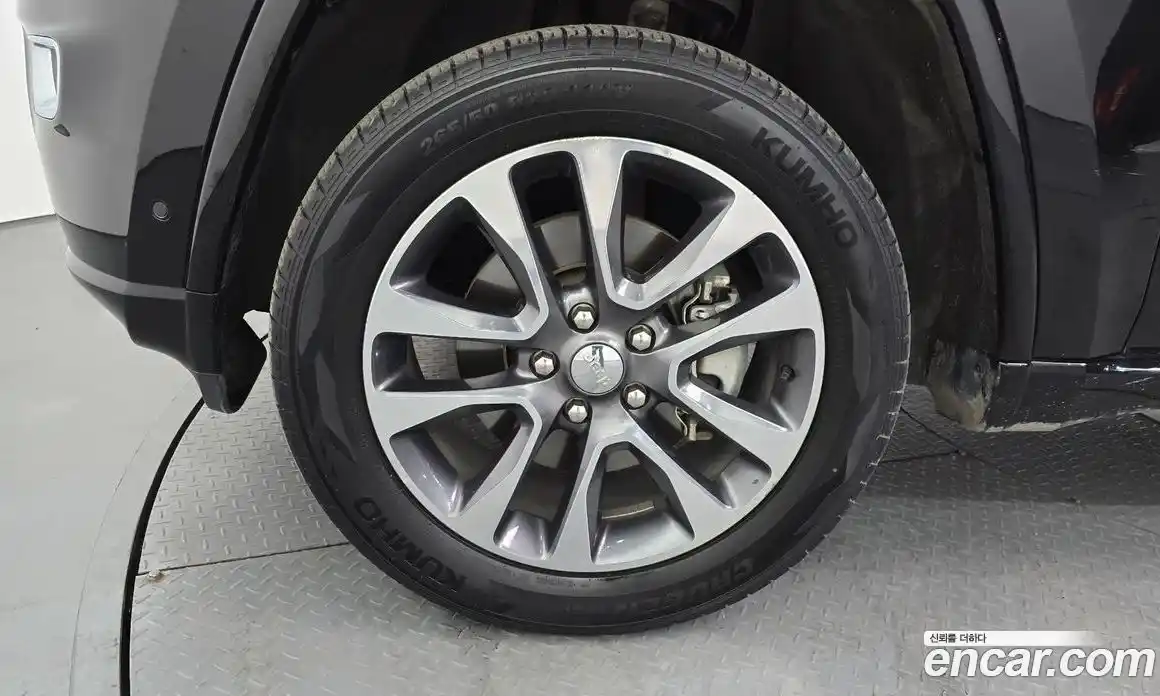 Jeep Cherokee 2017 3.6 Автомат в Москве № 401941, фото 5