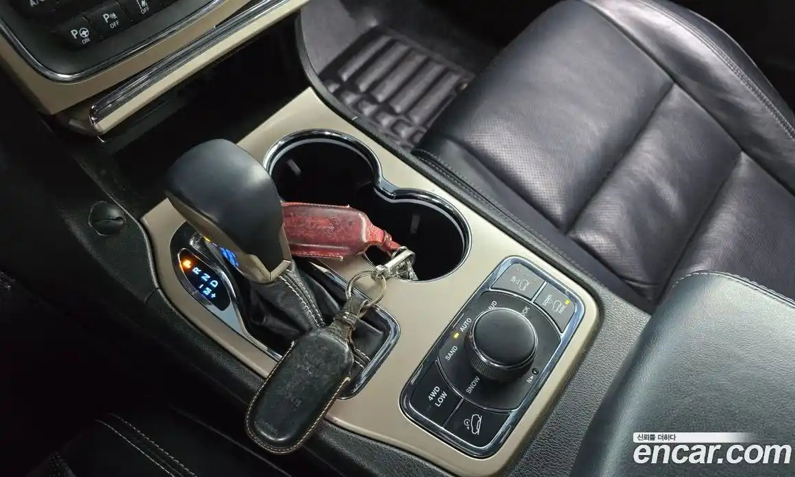 Jeep Cherokee 2017 3.6 Автомат в Москве № 401941, фото 9