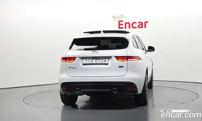 Jaguar F-Pace 2017 3.0 Автомат в Москве № 404470, миниатюра 4