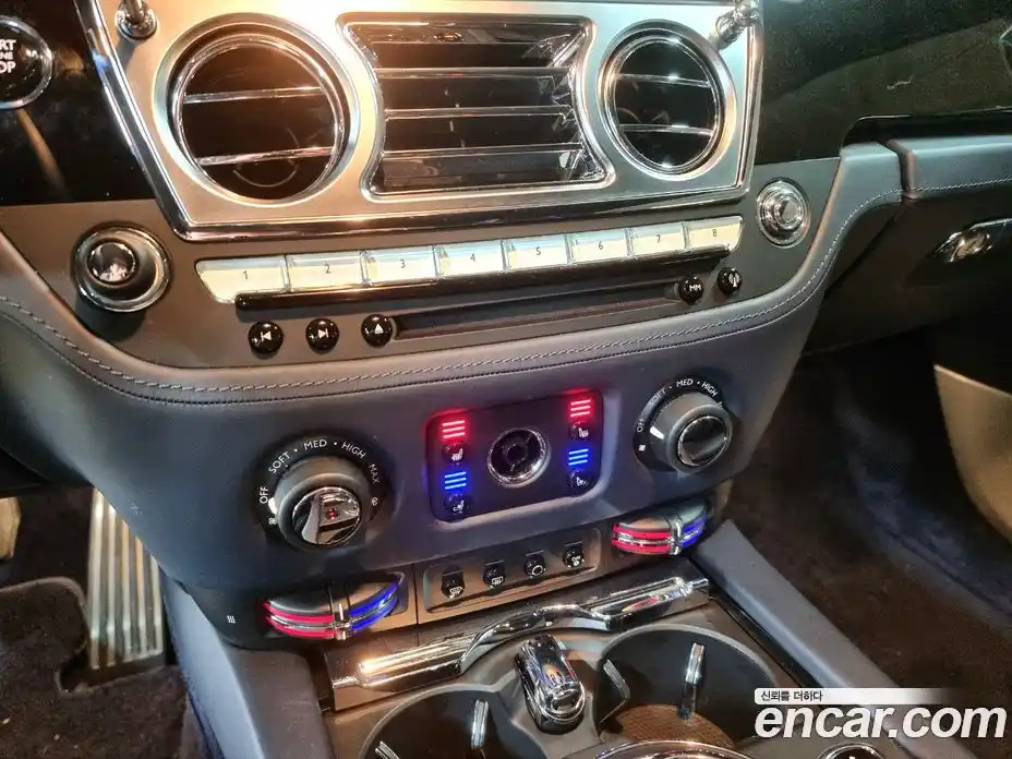 Rolls-Royce Wraith 2018 6.6 Автомат в Москве № 407368, фото 16