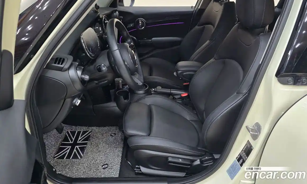 Mini Cooper 2022 1.5 Автомат в Москве № 416856, фото 12