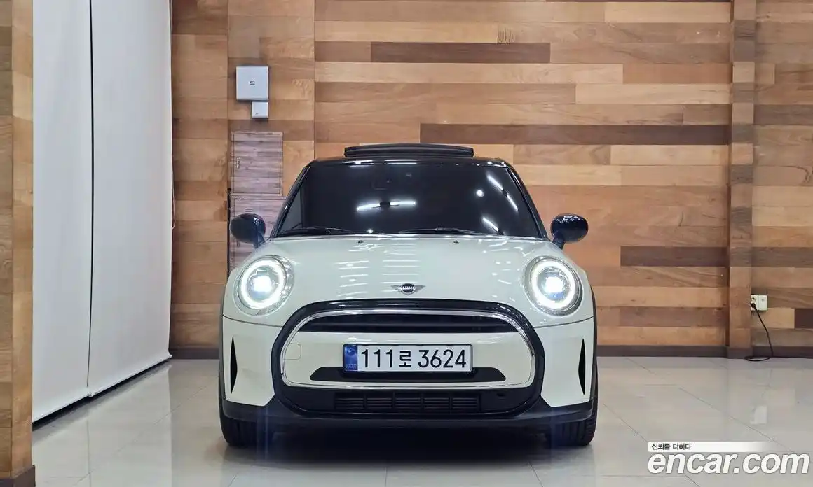 Mini Cooper 2022 1.5 Автомат в Москве № 416856, фото 3