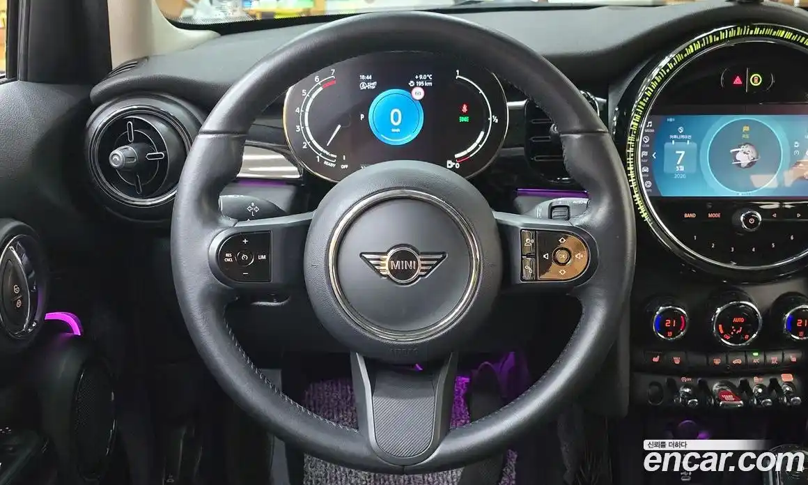 Mini Cooper 2022 1.5 Автомат в Москве № 416856, фото 10