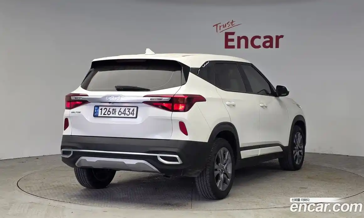 Kia Seltos 2023 1.6 Автомат в Москве № 50612, фото 4