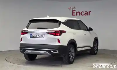 Kia Seltos 2023 1.6 Автомат в Москве № 50612, миниатюра 4