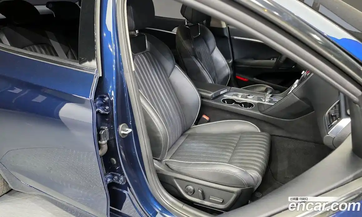 Genesis G70 2019 2.0 Автомат в Москве № 57561, фото 14