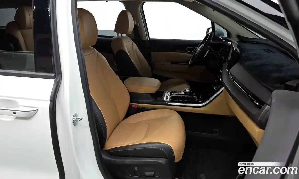 Kia Canival 2023 3.5 Автомат в Москве № 120089, фото 11