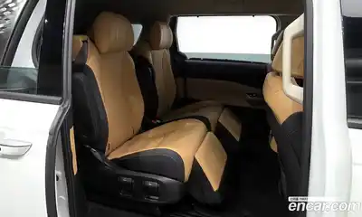 Kia Canival 2023 3.5 Автомат в Москве № 120089, миниатюра 12