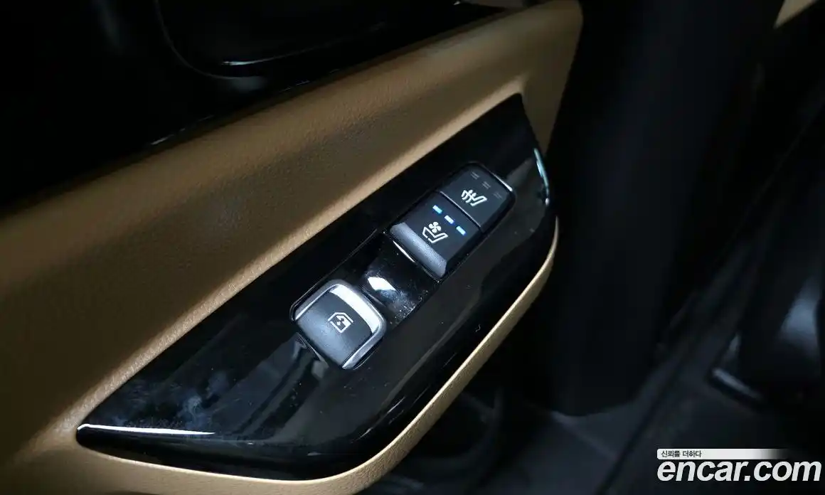 Kia Canival 2023 3.5 Автомат в Москве № 120089, фото 19