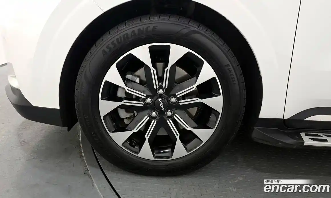 Kia Canival 2023 3.5 Автомат в Москве № 120089, фото 5