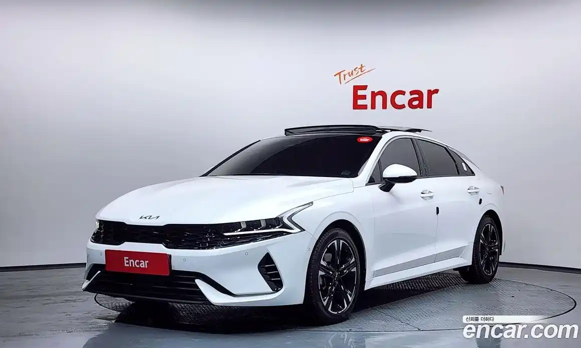 Kia K5 2023 2.0 Автомат в Москве № 120507, фото 1