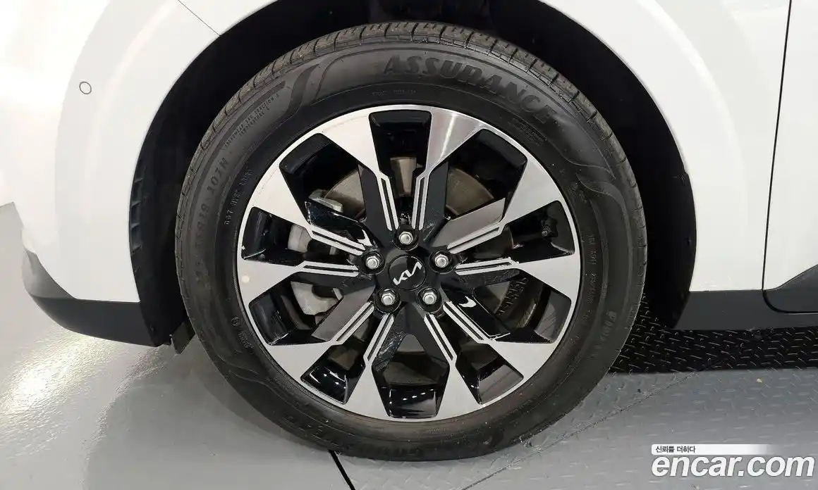 Kia Canival 2023 2.2 Автомат в Москве № 121571, фото 5