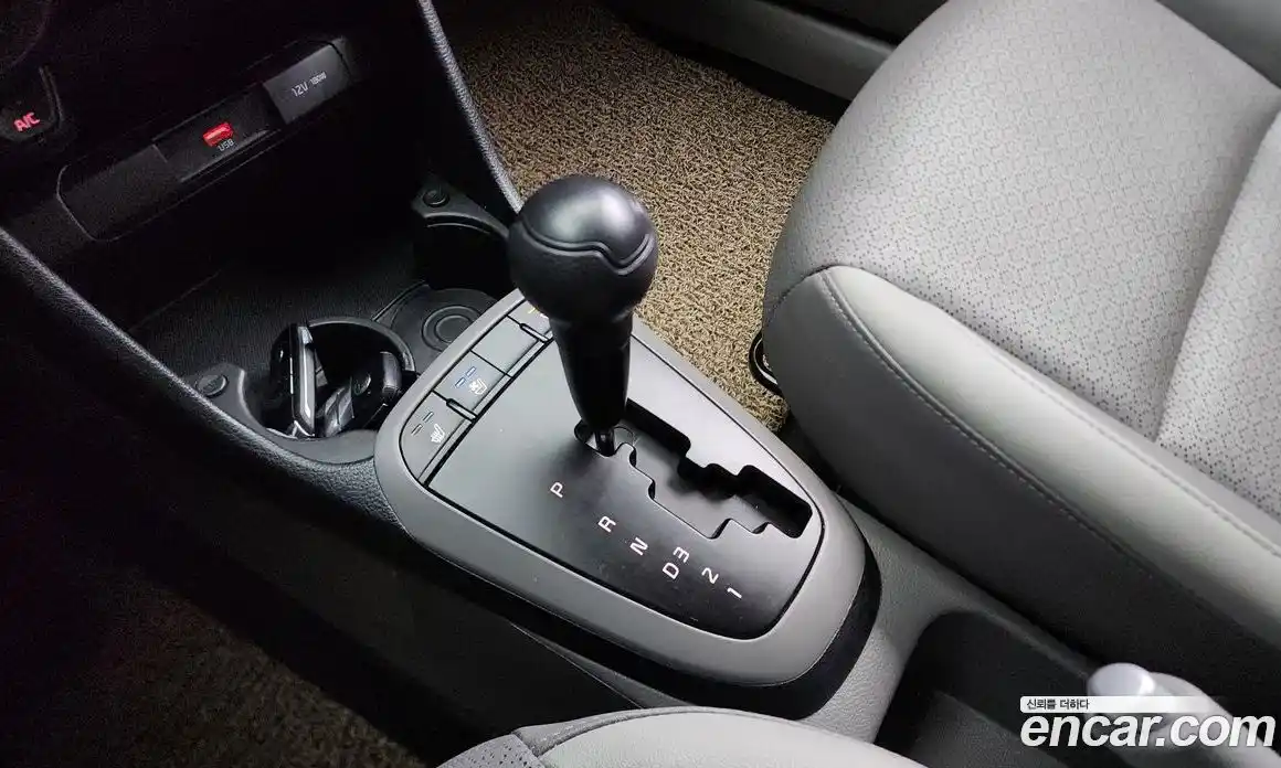 Kia Morning 2021 1.0 Автомат в Москве № 122098, фото 3