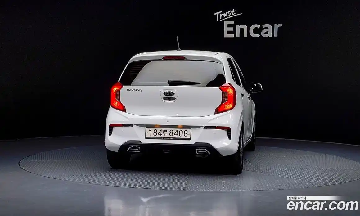 Kia Morning 2021 1.0 Автомат в Москве № 122098, фото 9