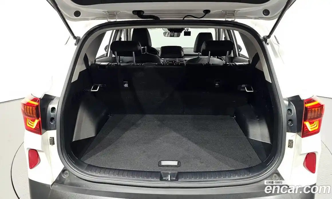 Kia Seltos 2021 1.6 Автомат в Москве № 12322, фото 13