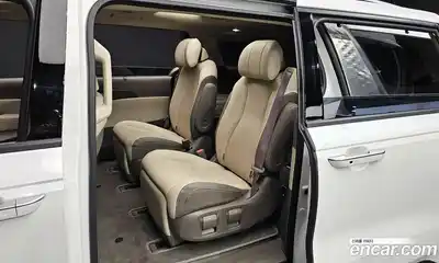 Kia Canival 2023 3.5 Автомат в Москве № 124067, миниатюра 12