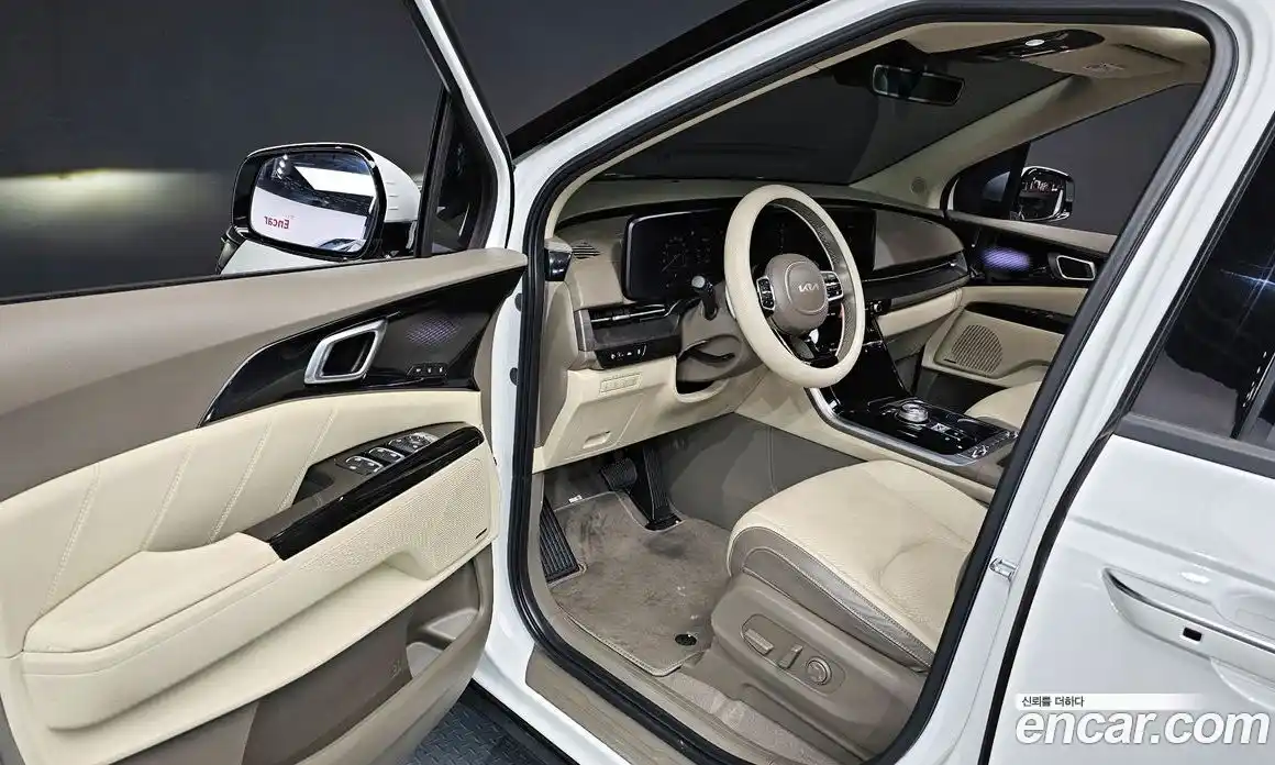 Kia Canival 2023 3.5 Автомат в Москве № 124067, фото 14